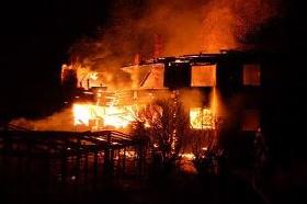 В Красноуфимске произошел пожар в 2-хквартирном частном доме