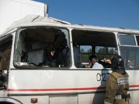 Под Ачитском пассажирский автобус столкнулся с грузовым автомобилем