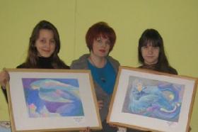 В центральной библиотеке открылась выставка детских рисунков «Птица зима»