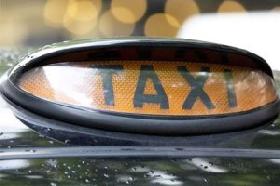 Пьяный красноуфимец угнал такси на глазах у таксиста
